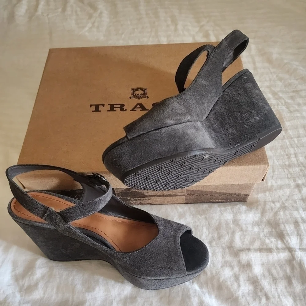 Trask Tessa Suede Leather Platform Peep Toe Wedge Sandal in Gray Size 9.5